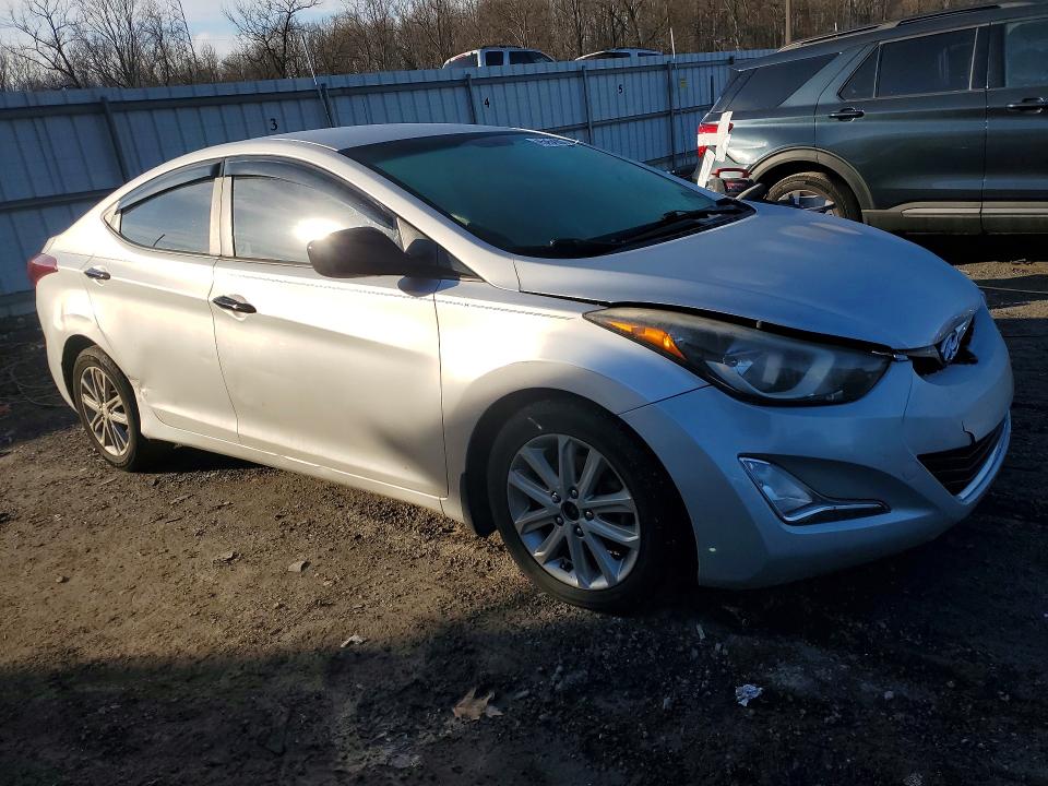Продажа на аукционе авто 2015 Hyundai Elantra, vin: KMHDH4AE3FU261938, номер лота: 45454396