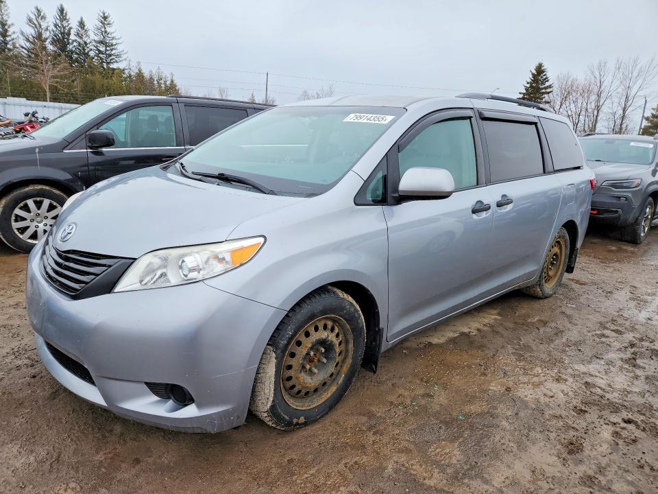 Продажа на аукционе авто 2016 Toyota Sienna, vin: 5TDZK3DC1GS699556, номер лота: 79914355