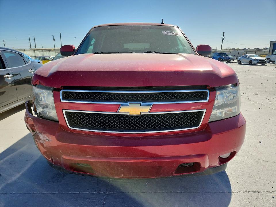 46694326 :رقم المزاد ، 1GNSKJE77DR205807 vin ، 2013 Chevrolet Suburban مزاد بيع