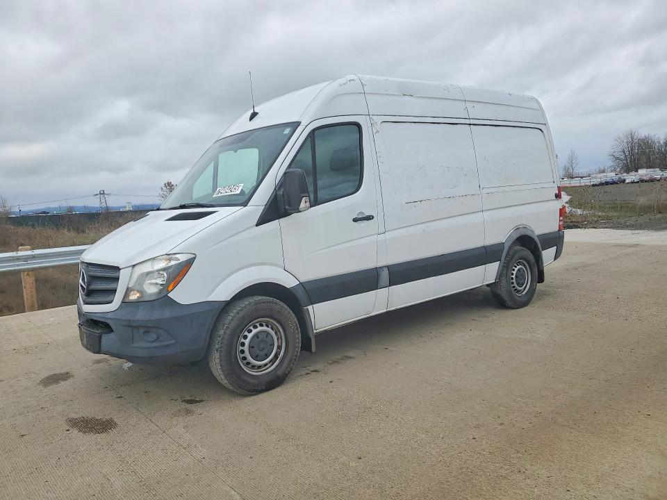 59703816 :رقم المزاد ، WD3PE7CD9HP527121 vin ، 2017 Mercedes-benz Sprinter مزاد بيع