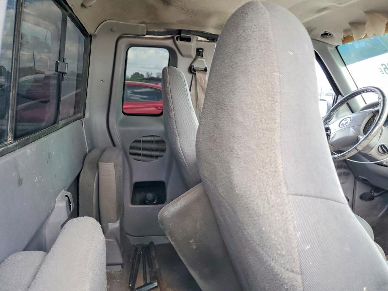47056586 :رقم المزاد ، 4F4YR16U71TM17955 vin ، 2001 Mazda B3000 مزاد بيع
