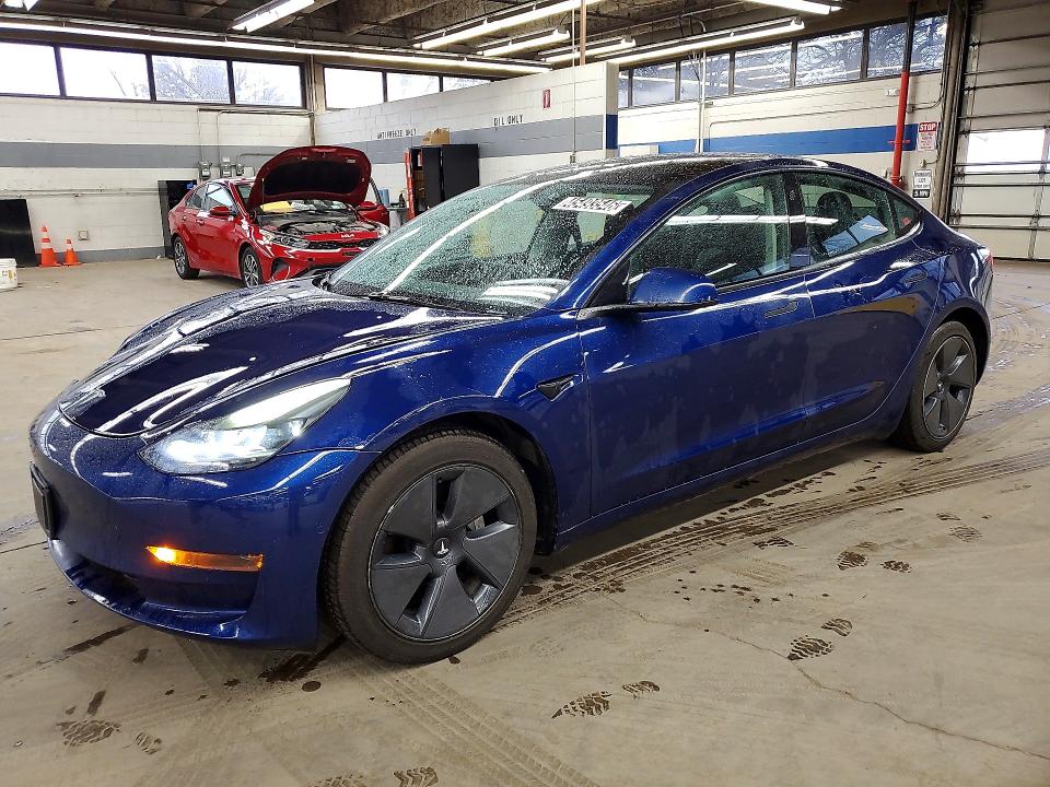 45493546 :رقم المزاد ، 5YJ3E1EA5NF370374 vin ، 2022 Tesla Model 3 مزاد بيع