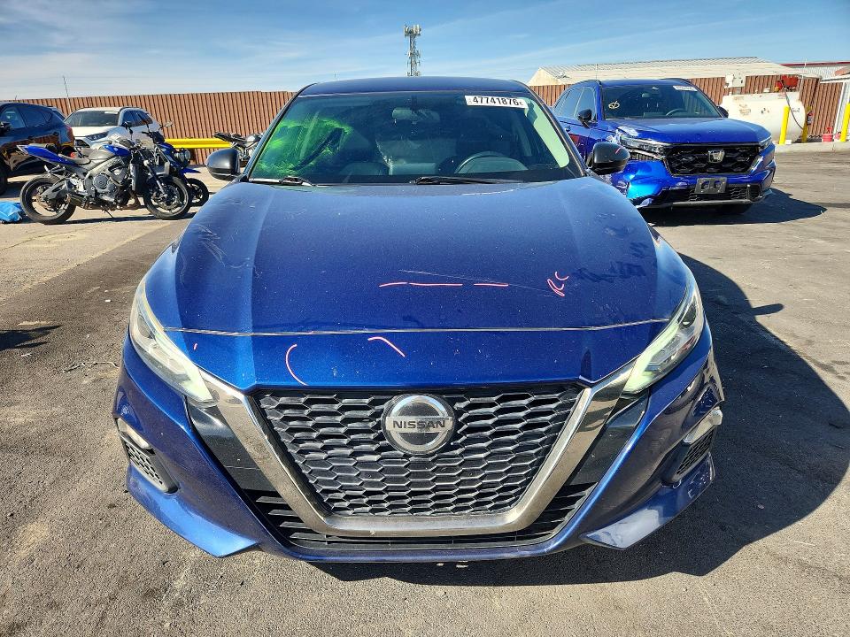 47741876 :رقم المزاد ، 1N4BL4CV7KC158471 vin ، 2019 Nissan Altima مزاد بيع