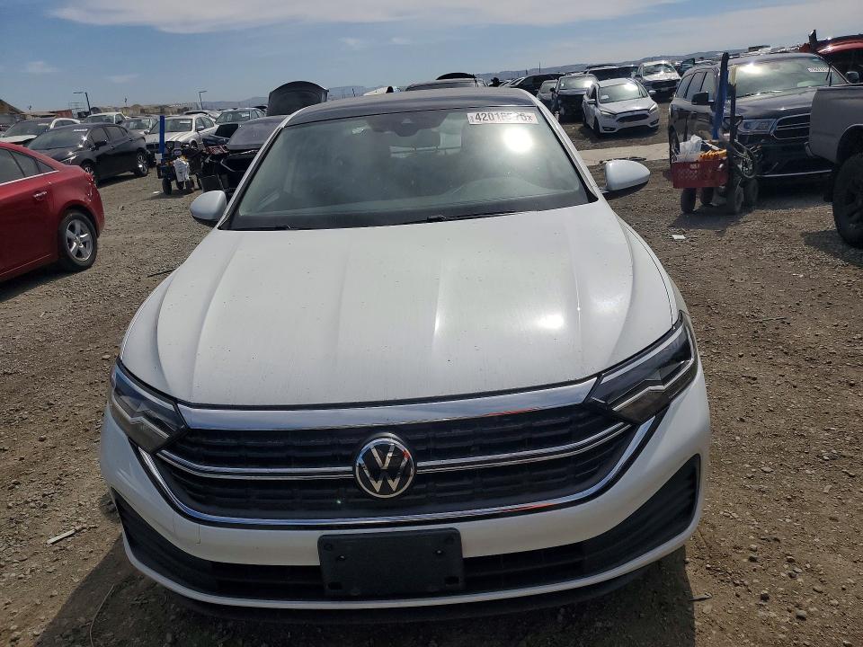 42018876 :رقم المزاد ، 3VW7M7BU5RM075683 vin ، 2024 Volkswagen Jetta مزاد بيع