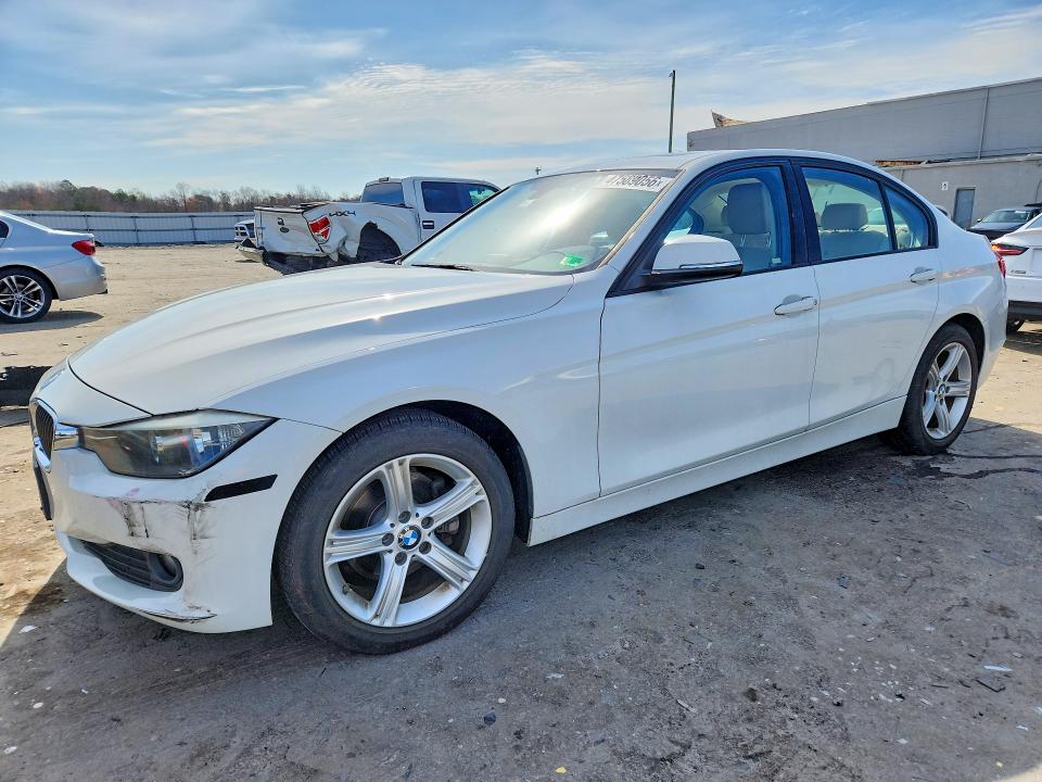 47589056 :رقم المزاد ، WBA3C3G59ENS67927 vin ، 2014 Bmw 320 مزاد بيع