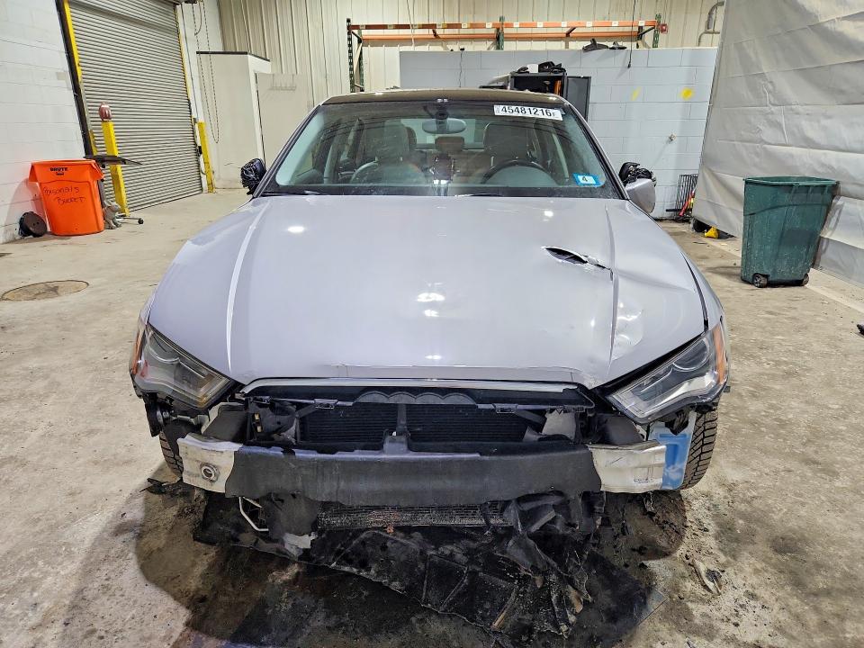 45481216 :رقم المزاد ، WAUBFGFF3F1070054 vin ، 2015 Audi A3 مزاد بيع