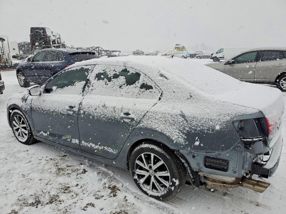 41892776 :رقم المزاد ، 3VWD07AJ3GM337283 vin ، 2016 Volkswagen Jetta مزاد بيع