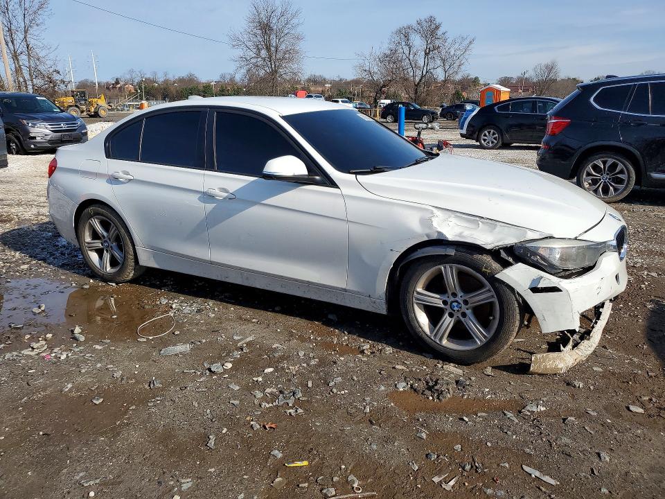 45605486 :رقم المزاد ، WBA3B5C51DF592102 vin ، 2013 Bmw 328 مزاد بيع