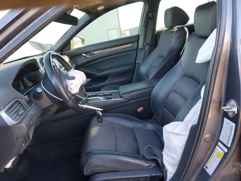 47702996 :رقم المزاد ، 1HGCV2F36JA031391 vin ، 2018 Honda Accord مزاد بيع