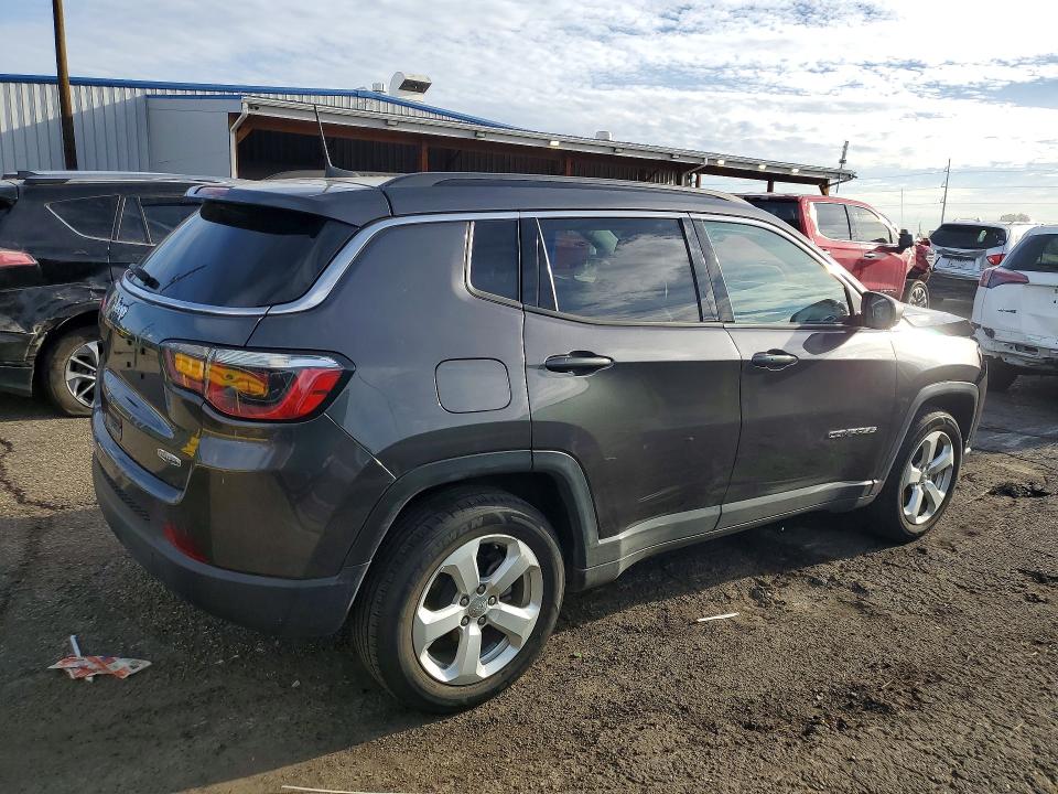 46878766 :رقم المزاد ، 3C4NJCBB9HT647630 vin ، 2017 Jeep Compass مزاد بيع