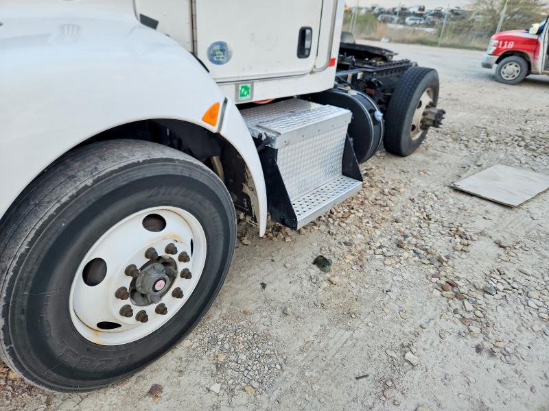 Продажа на аукционе авто 2015 Kenworth T330, vin: 2XKHAJ7X0FM462566, номер лота: 46208516
