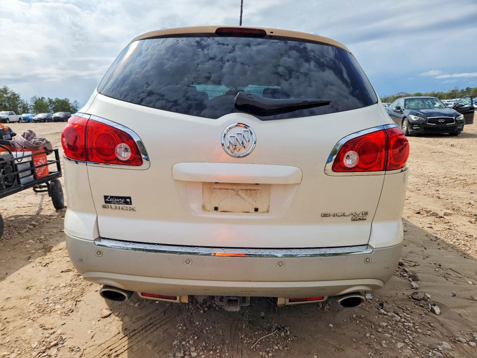 45767206 :رقم المزاد ، 5GAER23718J209156 vin ، 2008 Buick Enclave مزاد بيع