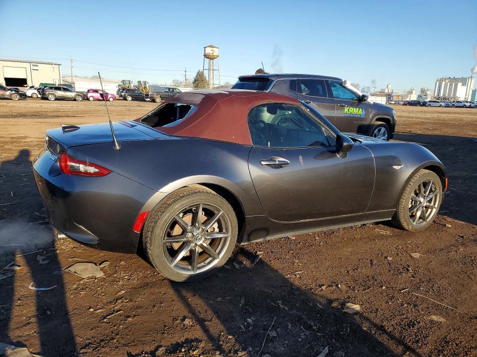 46959596 :رقم المزاد ، JM1NDAD73J0203456 vin ، 2018 Mazda Mx-5 Miata مزاد بيع