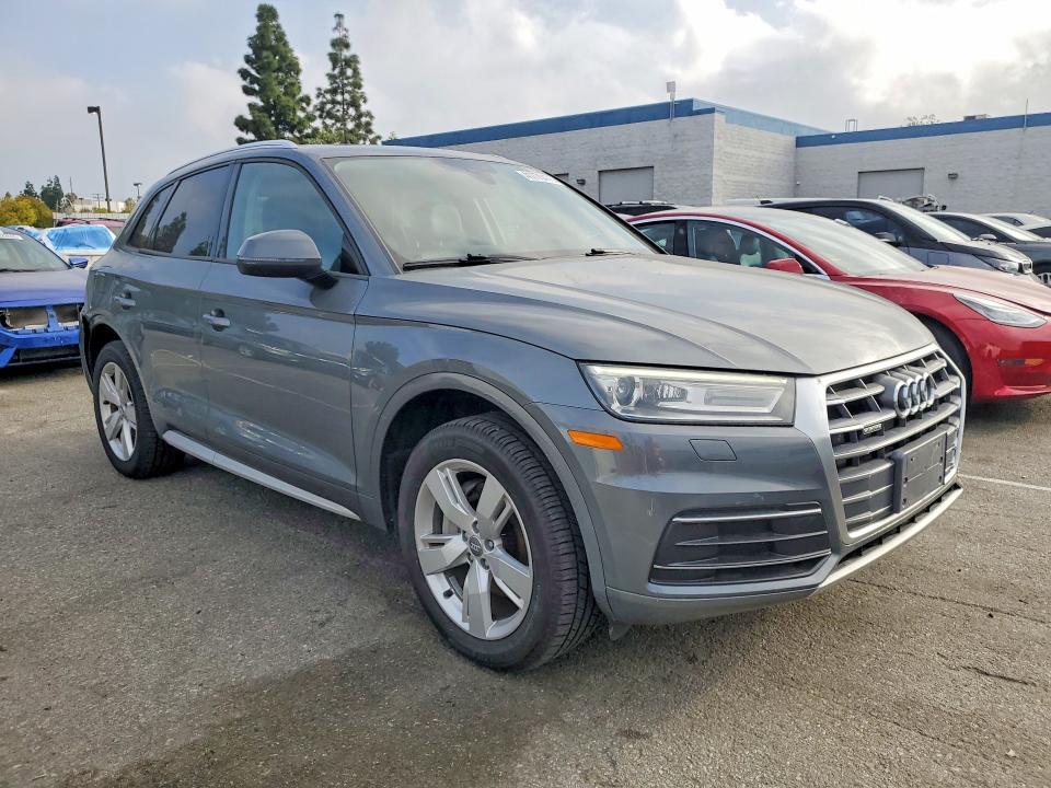 Продажа на аукционе авто 2018 Audi Q5, vin: WA1ANAFY6J2013375, номер лота: 41770476