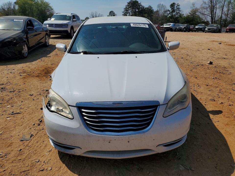 Продажа на аукционе авто 2014 Chrysler 200, vin: 1C3CCBAB4EN214018, номер лота: 48035176