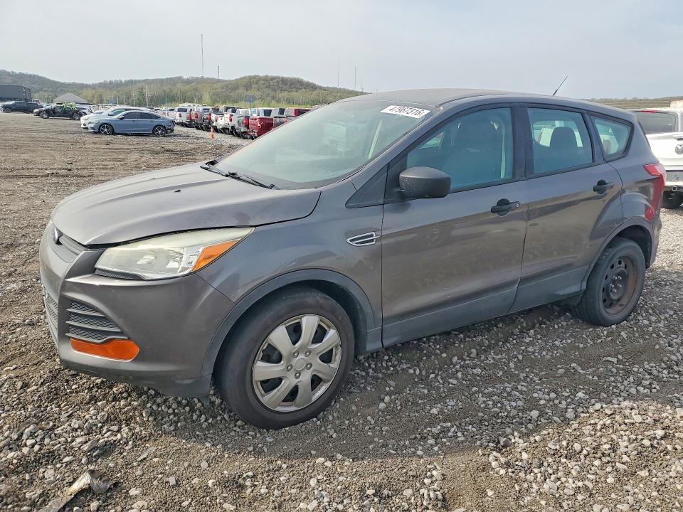 2013 Ford Escape მანქანა იყიდება აუქციონზე, vin: 1FMCU0F7XDUD69335, აუქციონის ნომერი: 47967316