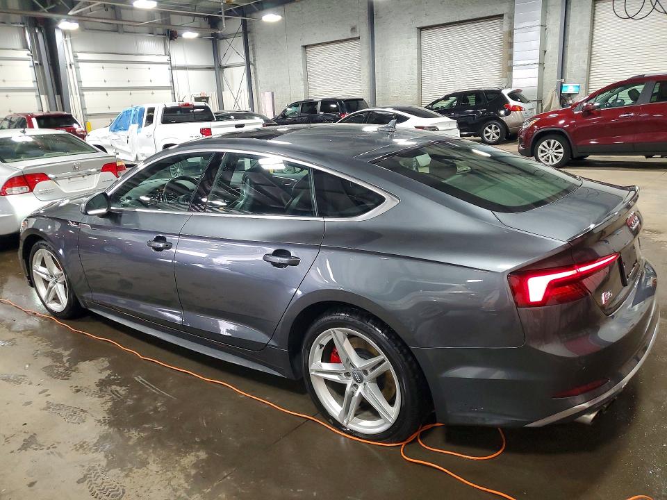47714576 :رقم المزاد ، WAUB4CF5XKA075719 vin ، 2019 Audi S5 مزاد بيع