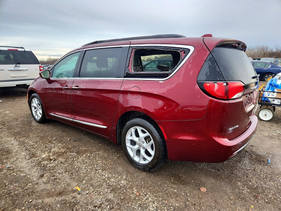 46036576 :رقم المزاد ، 2C4RC1BG3HR584393 vin ، 2017 Chrysler Pacifica مزاد بيع