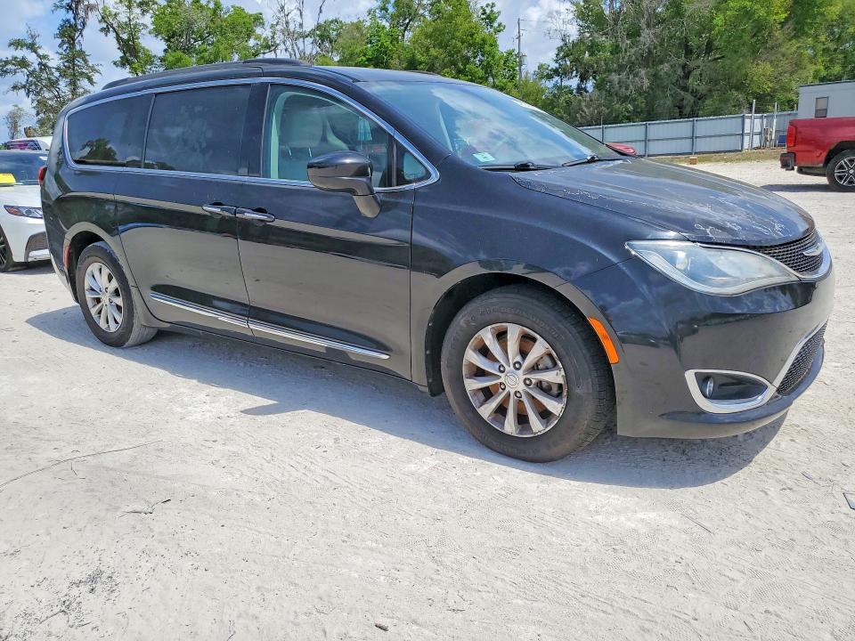 48148716 :رقم المزاد ، 2C4RC1BG9HR688161 vin ، 2017 Chrysler Pacifica مزاد بيع