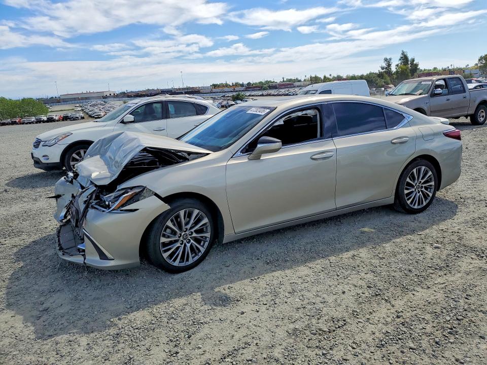 47282406 :رقم المزاد ، 58AD21B1XLU009216 vin ، 2020 Lexus Es 300h مزاد بيع