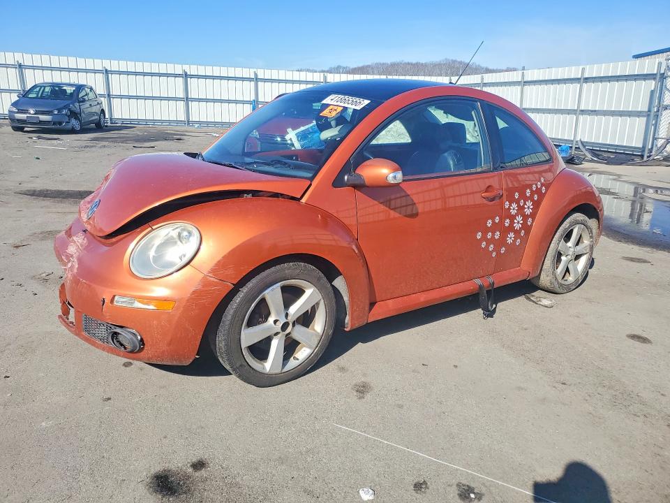 Auction sale of the 2010 Volkswagen New Beetle, vin: 3VWPW3AG1AM006993, lot number: 41866566