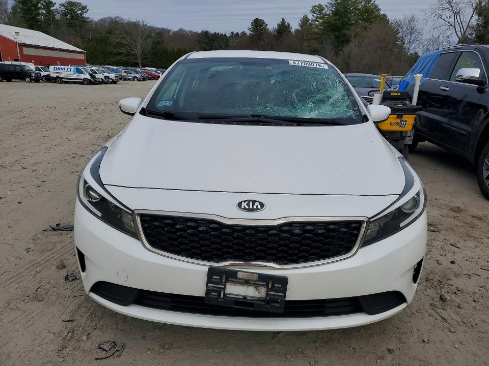 47709076 :رقم المزاد ، 3KPFL4A7XHE133064 vin ، 2017 Kia Forte مزاد بيع