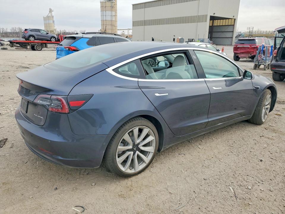 46523066 :رقم المزاد ، 5YJ3E1EB7KF391683 vin ، 2019 Tesla Model 3 مزاد بيع