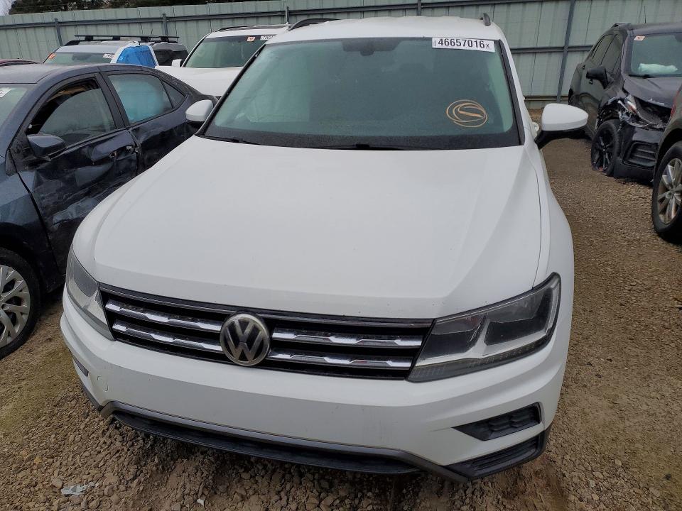 46657016 :رقم المزاد ، 3VV3B7AX0JM214675 vin ، 2018 Volkswagen Tiguan مزاد بيع