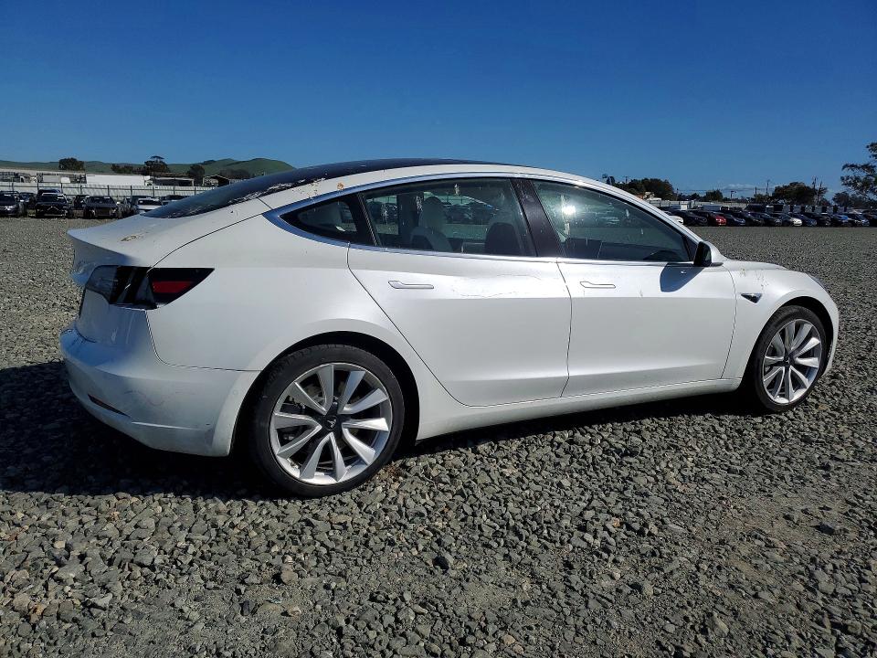 Продажа на аукционе авто 2018 Tesla Model 3, vin: 5YJ3E1EAXJF169595, номер лота: 79591575