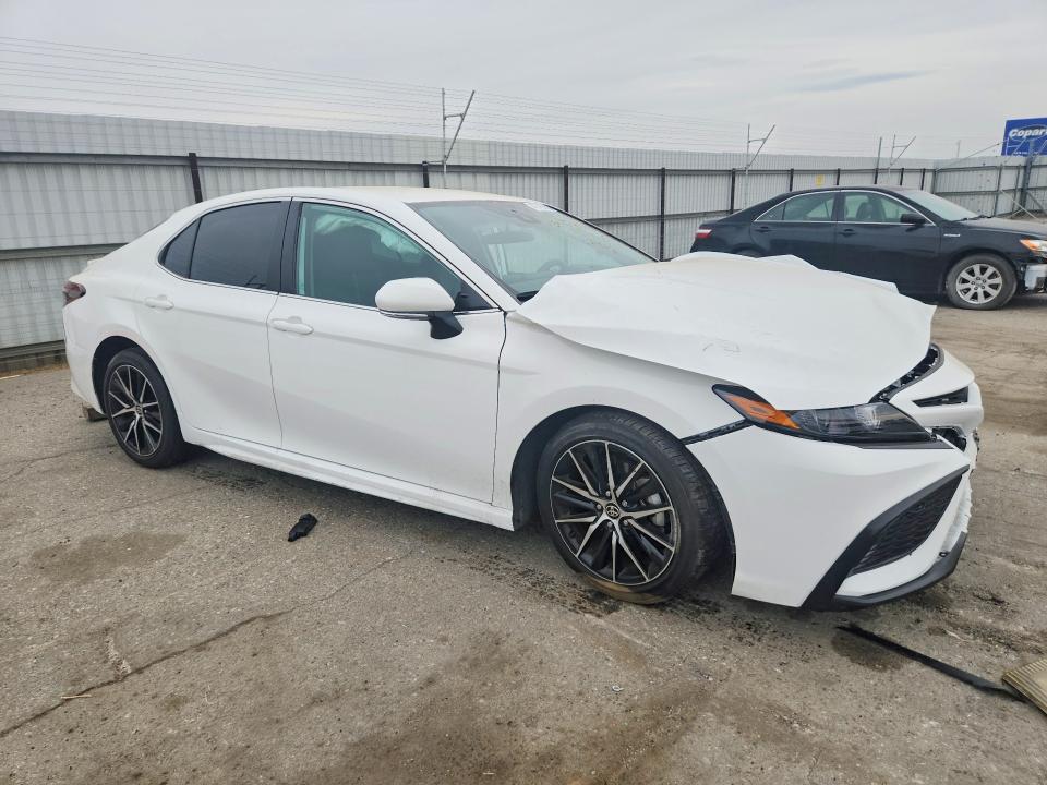 48126986 :رقم المزاد ، 4T1G11AK3RU243546 vin ، 2024 Toyota Camry مزاد بيع