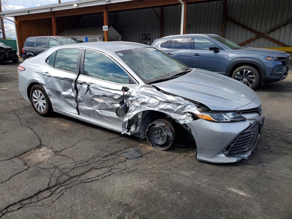2018 Toyota Camry Hybrid მანქანა იყიდება აუქციონზე, vin: 4T1B31HK3JU504642, აუქციონის ნომერი: 46114076