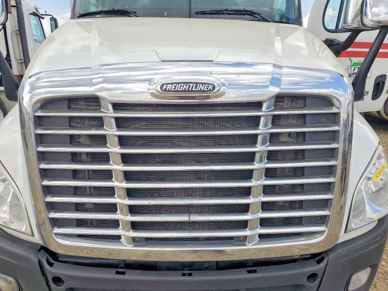 2017 Freigliner Cascadia 125 მანქანა იყიდება აუქციონზე, vin: 3AKJGLDV6HSJD8202, აუქციონის ნომერი: 47240946