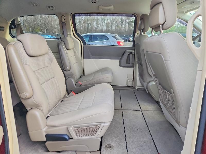 46673726 :رقم المزاد ، 2A4RR5D1XAR494852 vin ، 2010 Chrysler Town & Country مزاد بيع