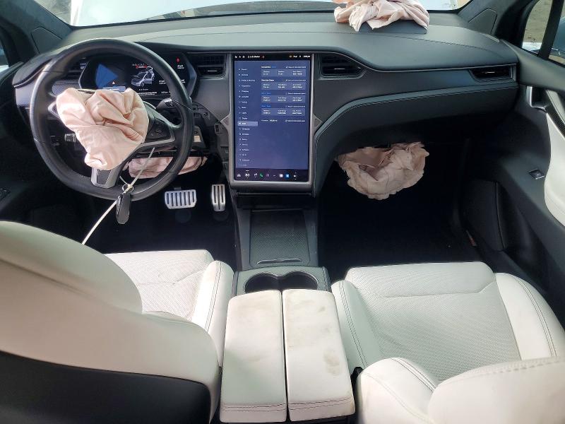 2018 Tesla Model X მანქანა იყიდება აუქციონზე, vin: 5YJXCBE43JF127275, აუქციონის ნომერი: 79839895