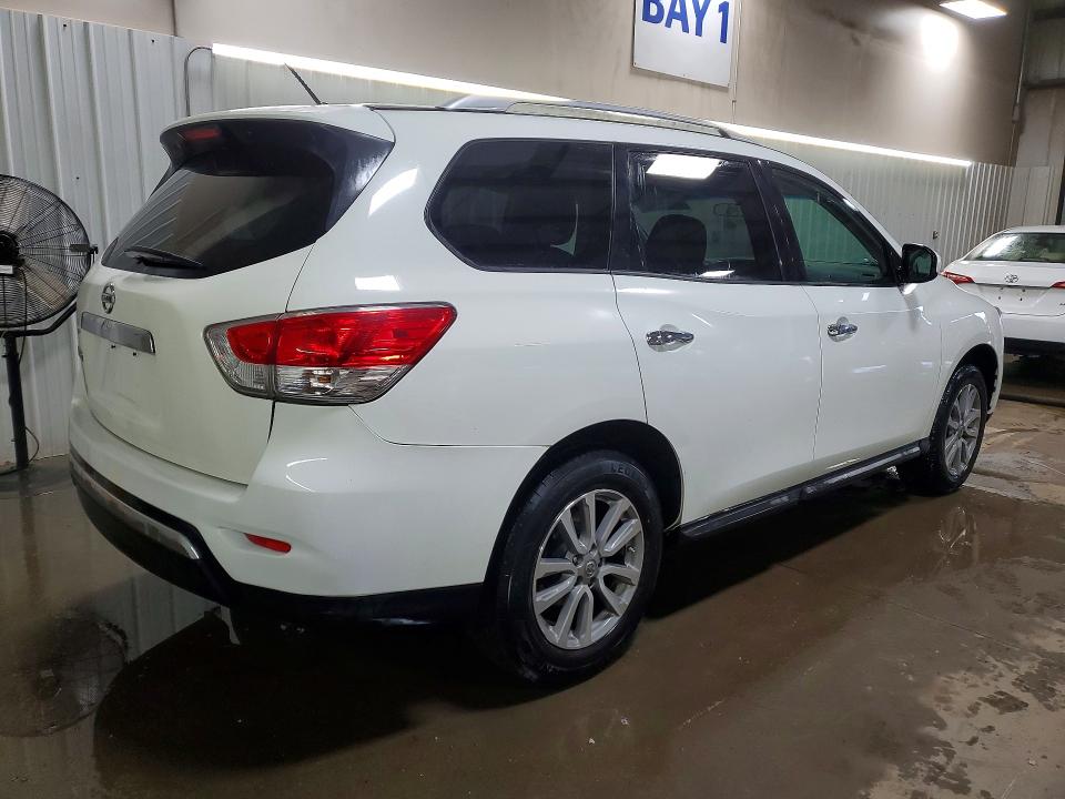 47392256 :رقم المزاد ، 5N1AR2MM0GC632648 vin ، 2016 Nissan Pathfinder مزاد بيع