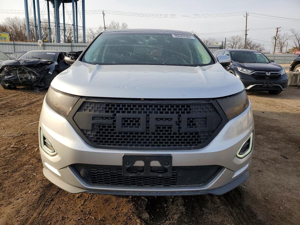 46543586 :رقم المزاد ، 2FMPK4AP8HBC56324 vin ، 2017 Ford Edge مزاد بيع