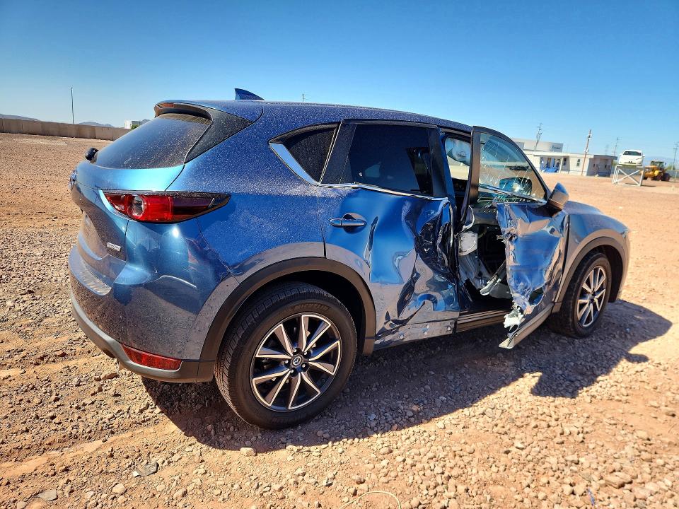Продажа на аукционе авто 2018 Mazda Cx-5, vin: JM3KFACM7J0421833, номер лота: 45682256