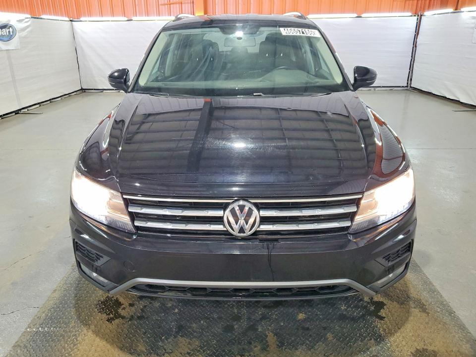Продажа на аукционе авто 2018 Volkswagen Tiguan, vin: 3VV0B7AX0JM157381, номер лота: 46657186