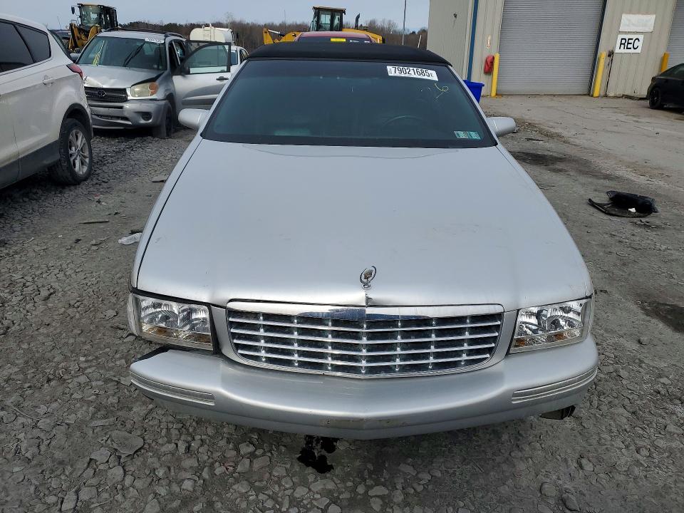 79021685 :رقم المزاد ، 1G6KD54Y3XU787669 vin ، 1999 Cadillac Deville مزاد بيع