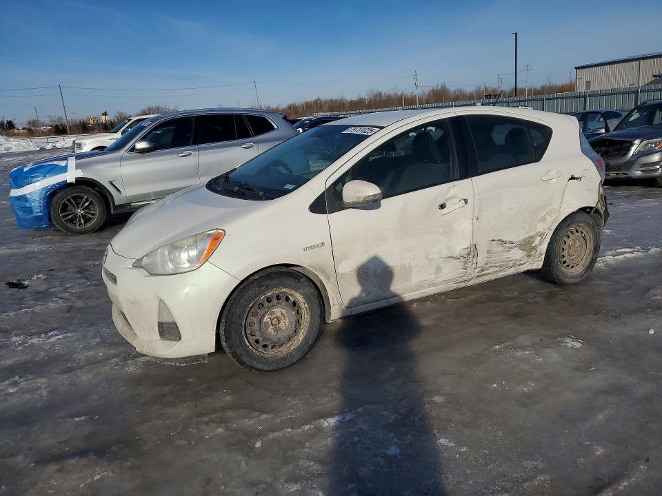 2014 Toyota Prius C მანქანა იყიდება აუქციონზე, vin: JTDKDTB34E1564645, აუქციონის ნომერი: 79731025