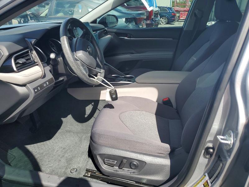 2022 Toyota Camry Hybrid მანქანა იყიდება აუქციონზე, vin: 4T1C31AK8NU587473, აუქციონის ნომერი: 79963105