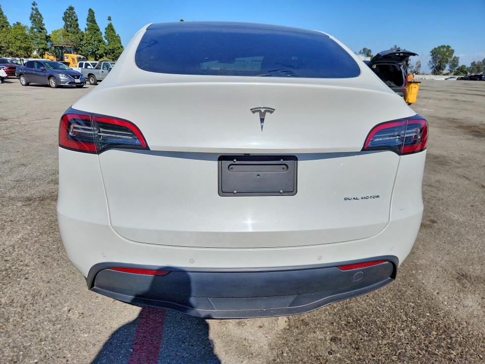 45478086 :رقم المزاد ، 7SAYGDEEXNF331917 vin ، 2022 Tesla Model Y مزاد بيع