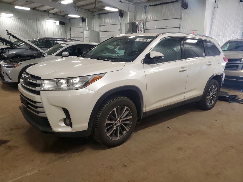 Auction sale of the 2019 Toyota Highlander, vin: 5TDJZRFH2KS562736, lot number: 79665985