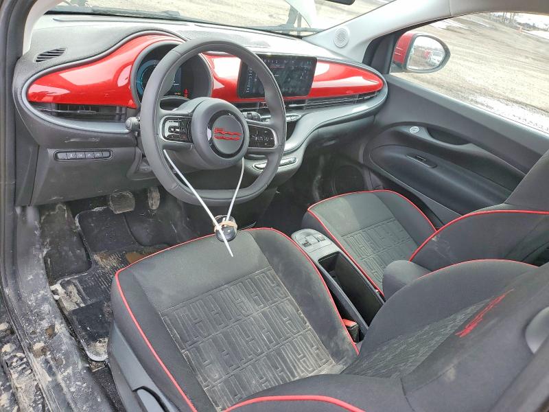 2024 Fiat 500 მანქანა იყიდება აუქციონზე, vin: ZFAFFAA48RX208073, აუქციონის ნომერი: 47732486