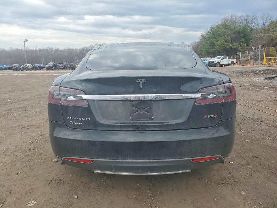 2015 Tesla Model S მანქანა იყიდება აუქციონზე, vin: 5YJSA1E43FF118352, აუქციონის ნომერი: 41742736