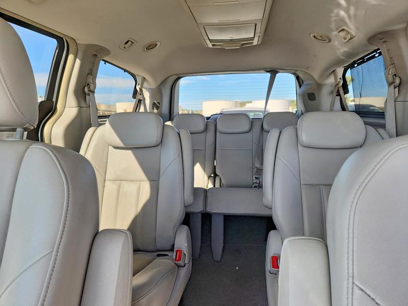 45870076 :رقم المزاد ، 2A8HR54P78R107926 vin ، 2008 Chrysler Town & Country مزاد بيع