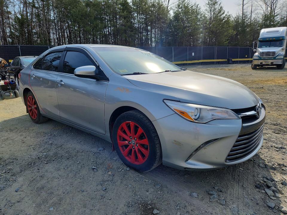 47174706 :رقم المزاد ، 4T1BF1FK1HU710630 vin ، 2017 Toyota Camry مزاد بيع