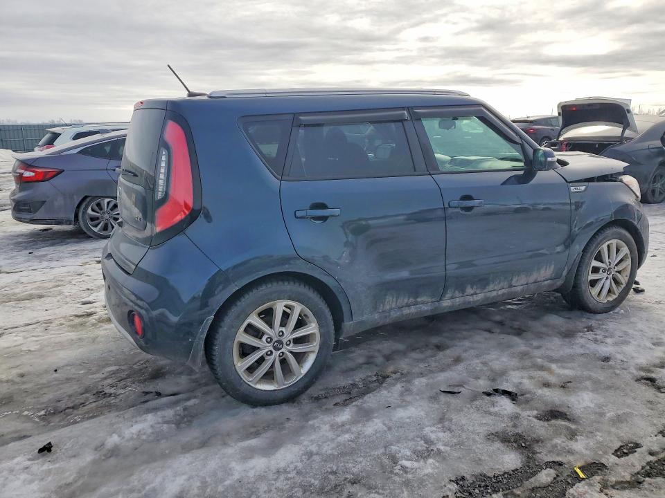 76754685 :رقم المزاد ، KNDJP3A50H7440640 vin ، 2017 Kia Soul مزاد بيع