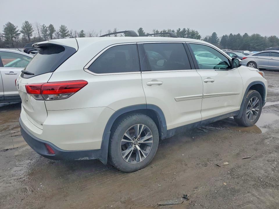 Продажа на аукционе авто 2019 Toyota Highlander, vin: 5TDBZRFH8KS728777, номер лота: 41645036
