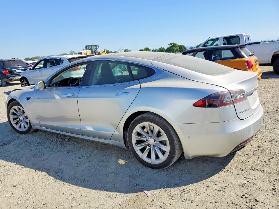 2017 Tesla Model S მანქანა იყიდება აუქციონზე, vin: 5YJSA1E13HF210926, აუქციონის ნომერი: 46993666